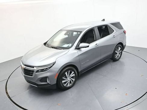 Used 2024 Chevrolet Equinox LT FWD image 39
