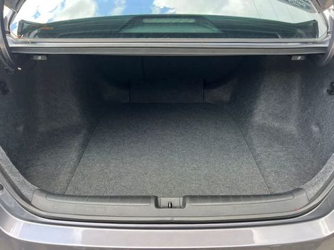 Used 2019 Honda Accord EX image 18