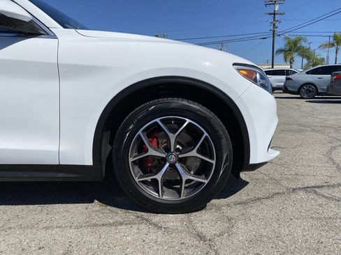 Used 2019 Alfa Romeo Stelvio Ti AWD/4WD image 32