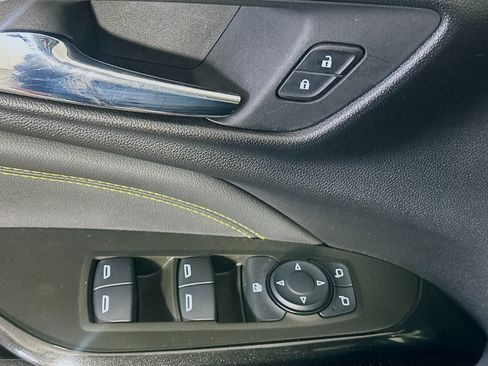 Used 2024 Chevrolet Trax LT w/ Driver Confidence Package FWD image 15