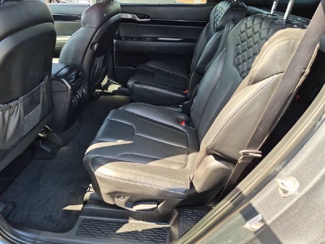 Used 2022 Hyundai Palisade Limited AWD/4WD image 16