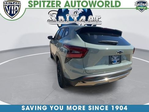 New 2026 Chevrolet Trax ACTIV w/ Sunroof Package FWD image 7