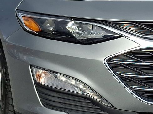 Used 2024 Chevrolet Malibu LT image 9