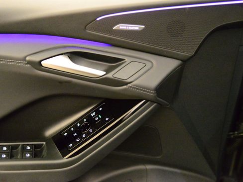 Certified 2025 Audi Q6 e-tron Premium Plus w/ Premium Plus image 9