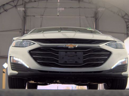 Used 2022 Chevrolet Malibu LT FWD image 4
