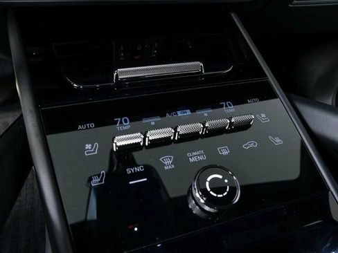 Certified 2025 Porsche Cayenne GTS image 15