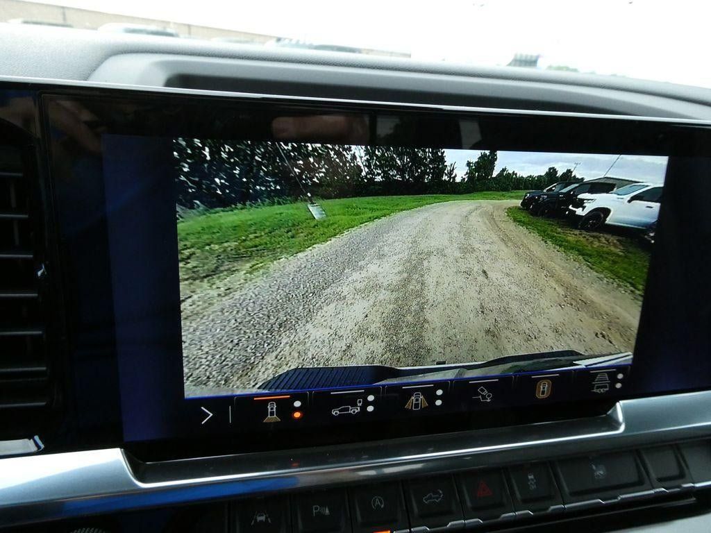 New 2026 Chevrolet Silverado 1500 High Country AWD/4WD image 34