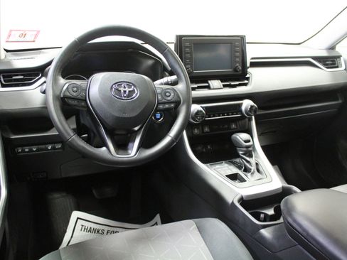 Used 2019 Toyota RAV4 XLE image 7