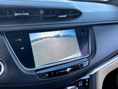 Used 2018 Cadillac XT5 Premium Luxury w/ Driver Assist Package image 23
