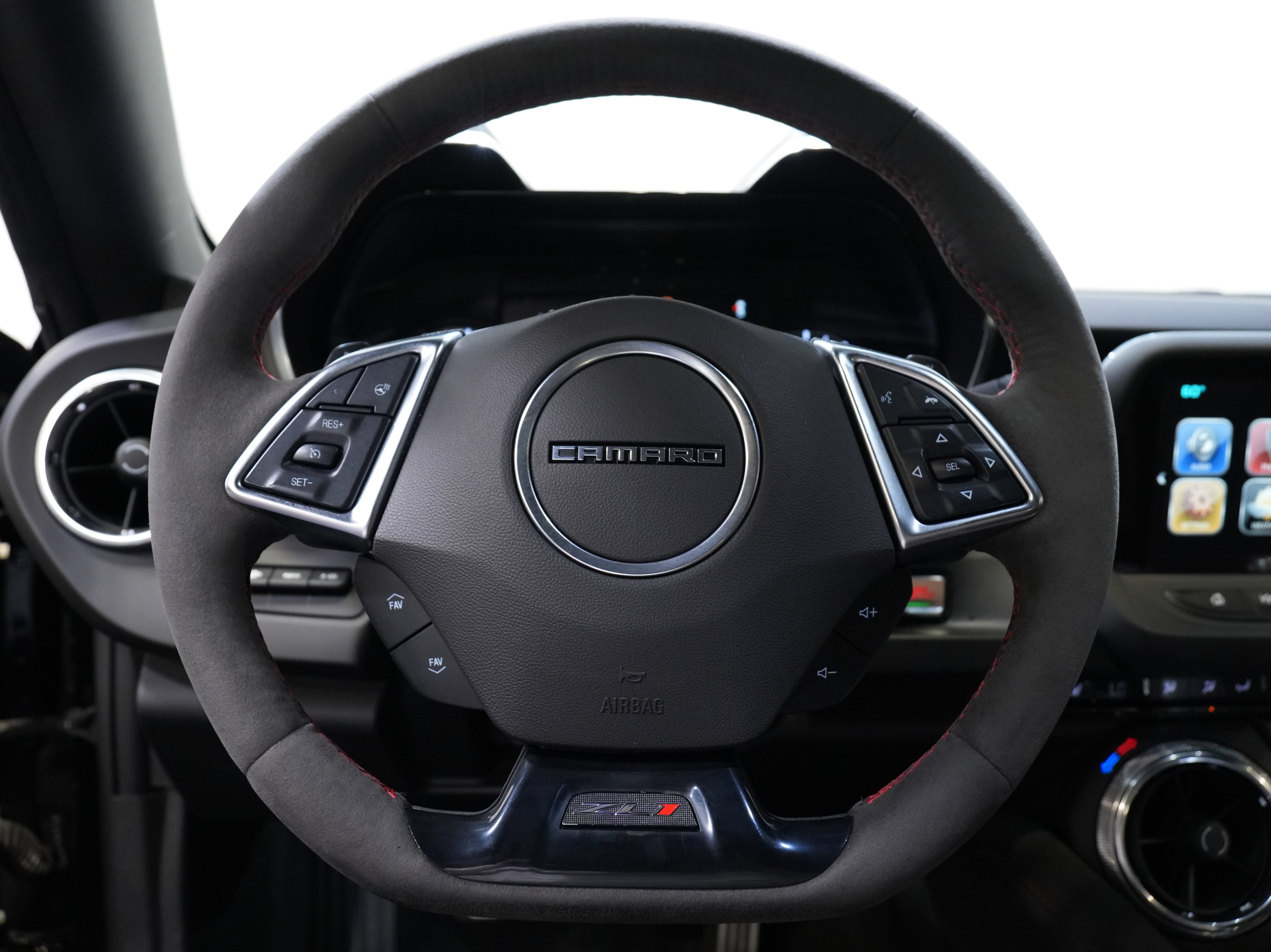 Used 2018 Chevrolet Camaro ZL1 RWD image 34
