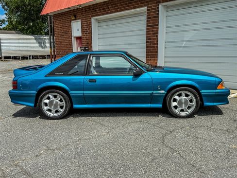 Used 1993 Ford Mustang Cobra RWD image 37