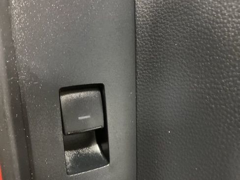 Used 2022 Toyota Highlander XSE image 30