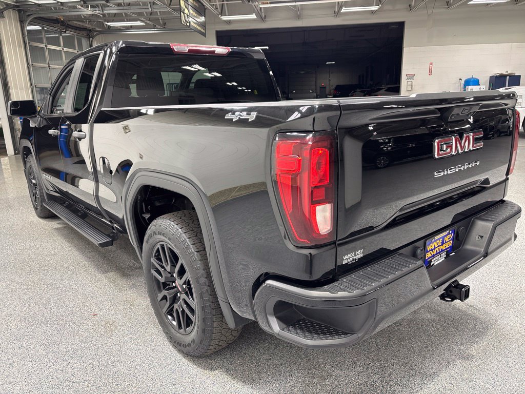 Used 2023 GMC Sierra 1500 Pro w/ Graphite Edition AWD/4WD image 5
