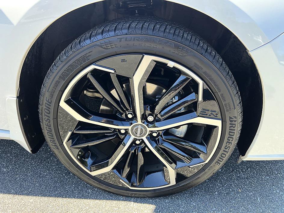 Certified 2024 Nissan Altima 2.5 SR w/ SR Premium Package FWD image 12