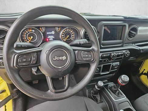 Used 2023 Jeep Gladiator Sport AWD/4WD image 15