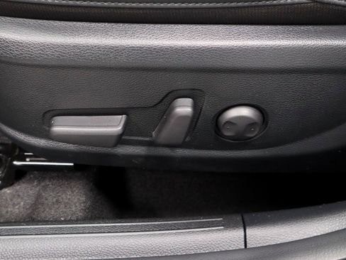 Used 2025 Kia Seltos EX w/ EX Sunroof Package image 28