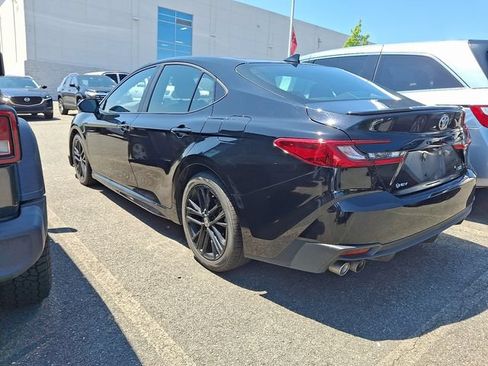 Used 2025 Toyota Camry SE FWD image 6