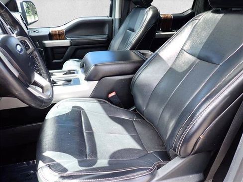 Used 2019 Ford F150 Lariat RWD image 13