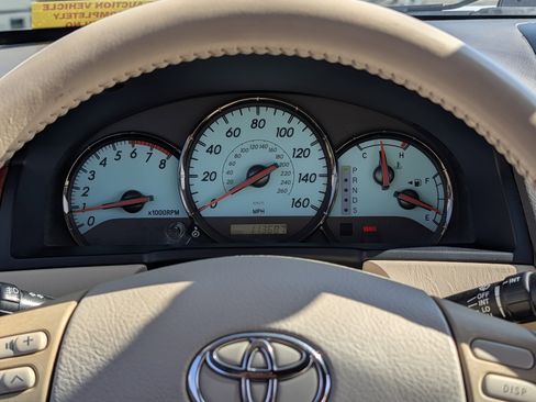 Used 2006 Toyota Solara SLE image 23