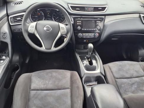 Used 2015 Nissan Rogue S AWD/4WD image 9