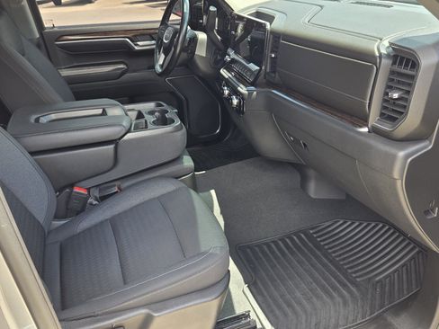 Used 2023 GMC Sierra 1500 SLE RWD image 11