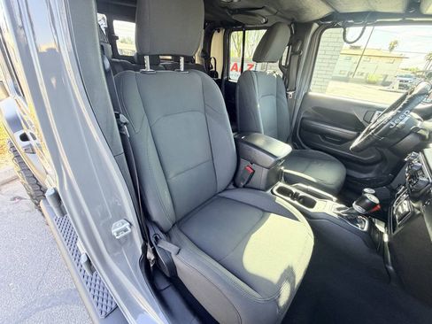 Used 2020 Jeep Gladiator Sport w/ Quick Order Package 24S AWD/4WD image 21