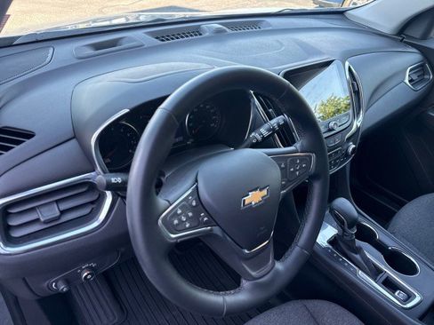 Used 2024 Chevrolet Equinox LT FWD image 17