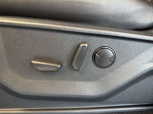 Used 2025 Ford F150 XLT w/ Equipment Group 302A MID image 12