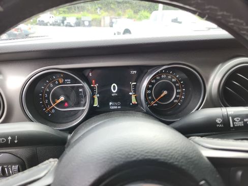 Used 2021 Jeep Gladiator Sport AWD/4WD image 10