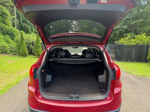 Used 2012 Hyundai Tucson Limited FWD image 13