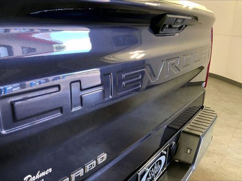 Used 2023 Chevrolet Silverado 1500 LT AWD/4WD image 29