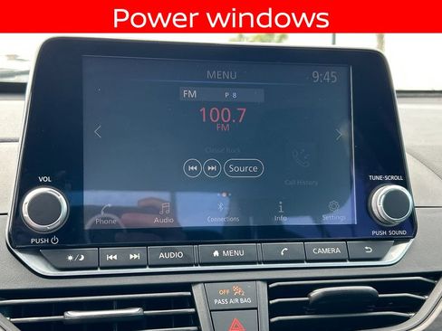 Used 2024 Nissan Altima 2.5 SV FWD image 16