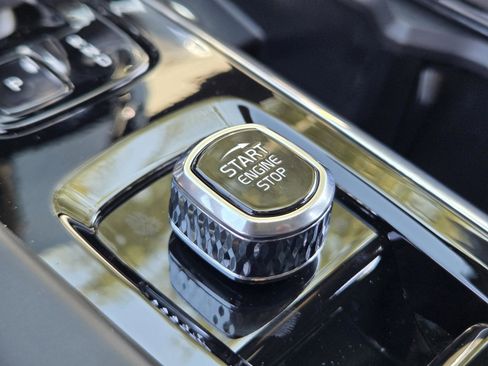 New 2026 Volvo XC60 T8 Ultra w/ Protection Package Premier image 18