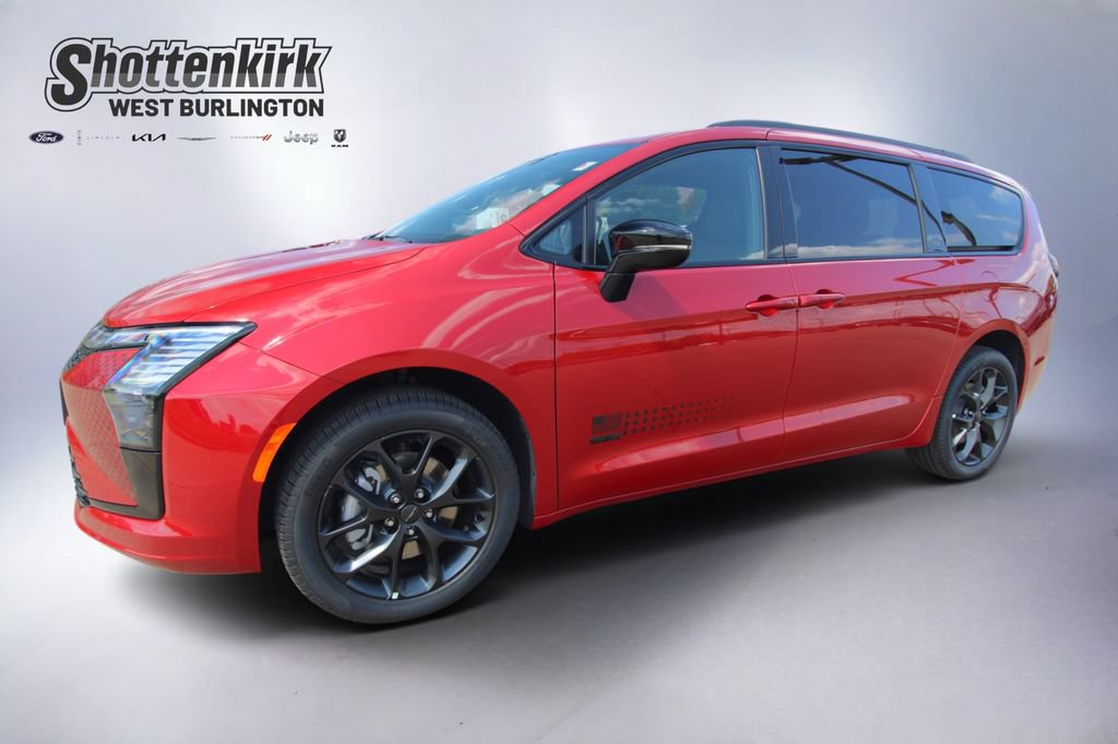 New 2027 Chrysler Pacifica Select AWD/4WD image 1