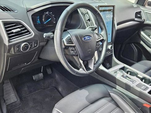Used 2024 Ford Edge SEL w/ Convenience Package image 9
