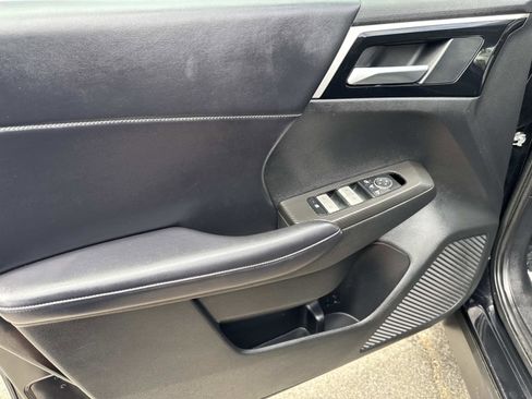 Used 2024 Mitsubishi Outlander FWD image 14