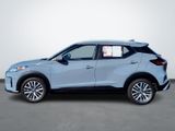 Used 2023 Nissan Kicks SV image 2