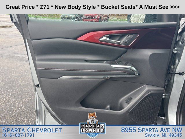 Used 2025 Chevrolet Traverse Z71 AWD/4WD image 9