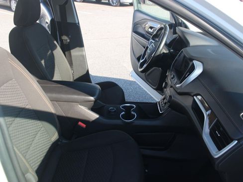 Used 2020 GMC Terrain SLE FWD image 32