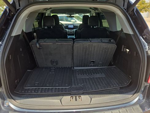 Used 2022 Ford Explorer XLT w/ Equipment Group 202A RWD image 15