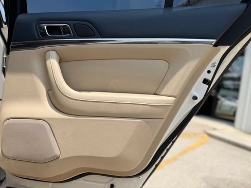 Used 2009 Lincoln MKS FWD image 22