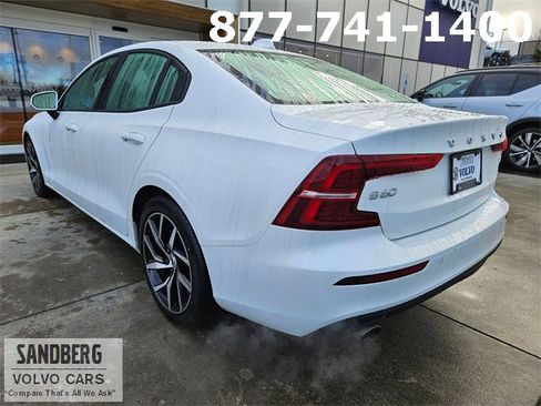 Used 2019 Volvo S60 T6 Momentum w/ Multimedia Package image 7