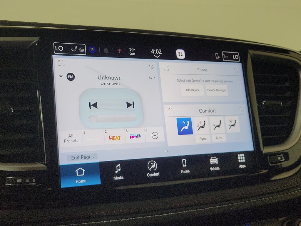 New 2027 Chrysler Pacifica Select FWD image 18