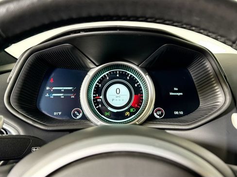 Used 2021 Aston Martin DB11 Coupe RWD image 11