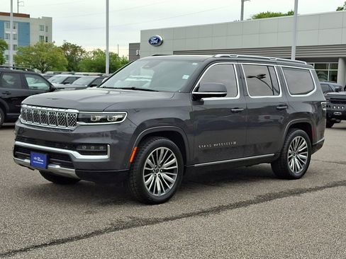 Used 2022 Jeep Grand Wagoneer Series III w/ Flexible Seating Group AWD/4WD image 5