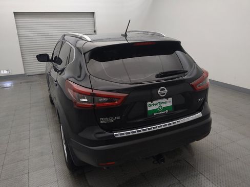 Used 2020 Nissan Rogue Sport SV FWD image 6
