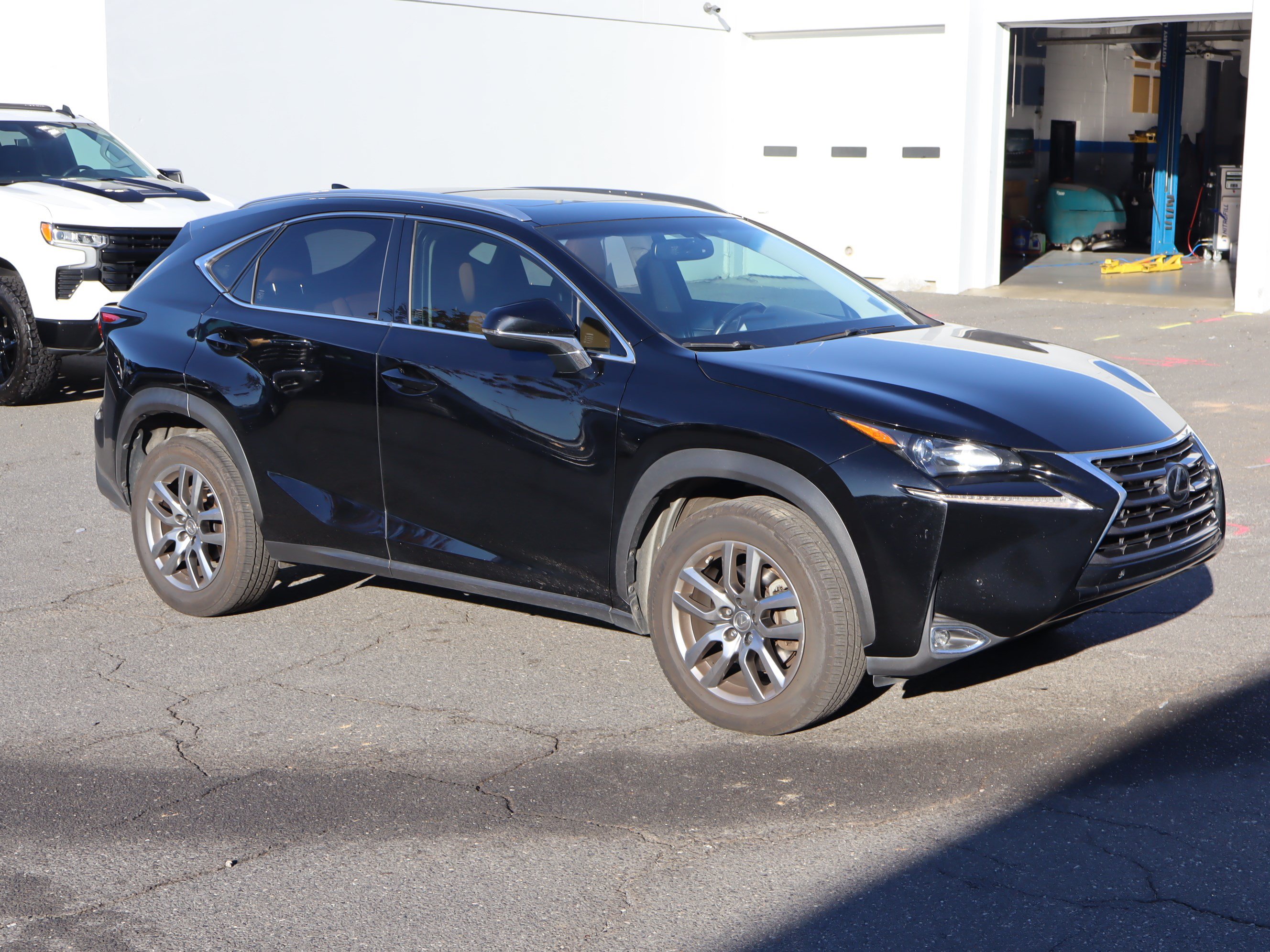 Used 2016 Lexus NX 200t FWD w/ Premium Package image 2