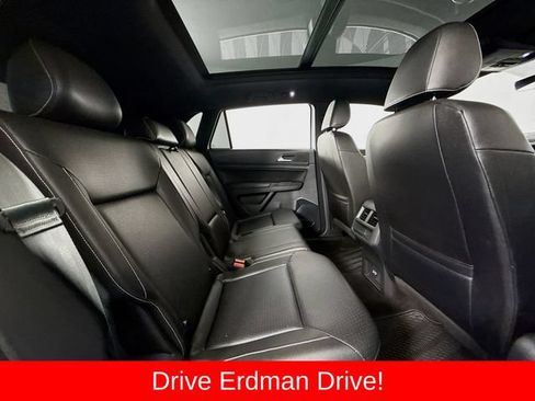 Used 2020 Volkswagen Atlas Cross Sport SE w/ Panoramic Sunroof Package FWD image 28