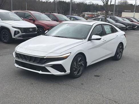 New 2026 Hyundai Elantra Limited image 3