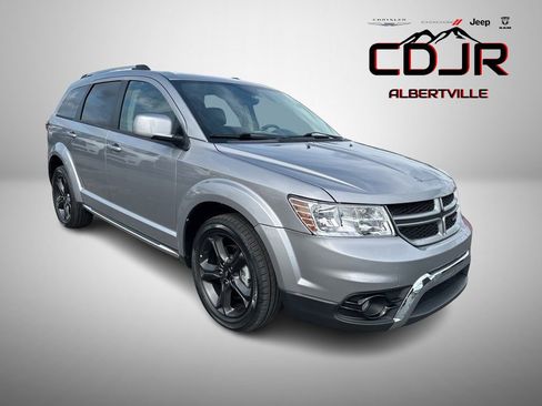 Used 2018 Dodge Journey Crossroad image 1